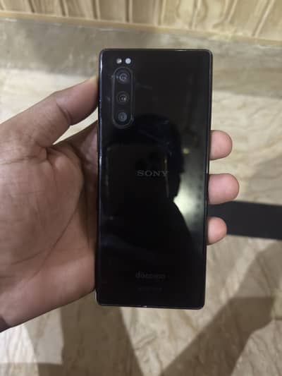 Sony xperia v