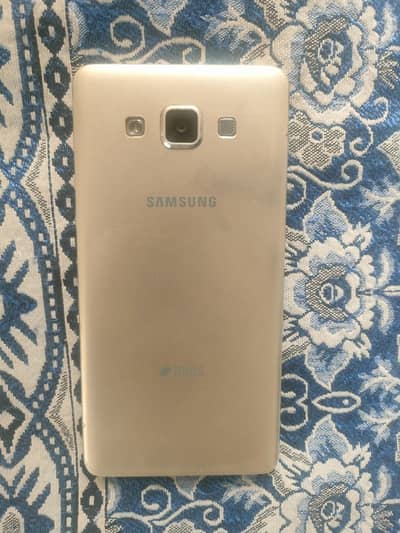 Samsung Mobile Galaxy A5 for sale 2GB 16GB 0328-6498423 official pta