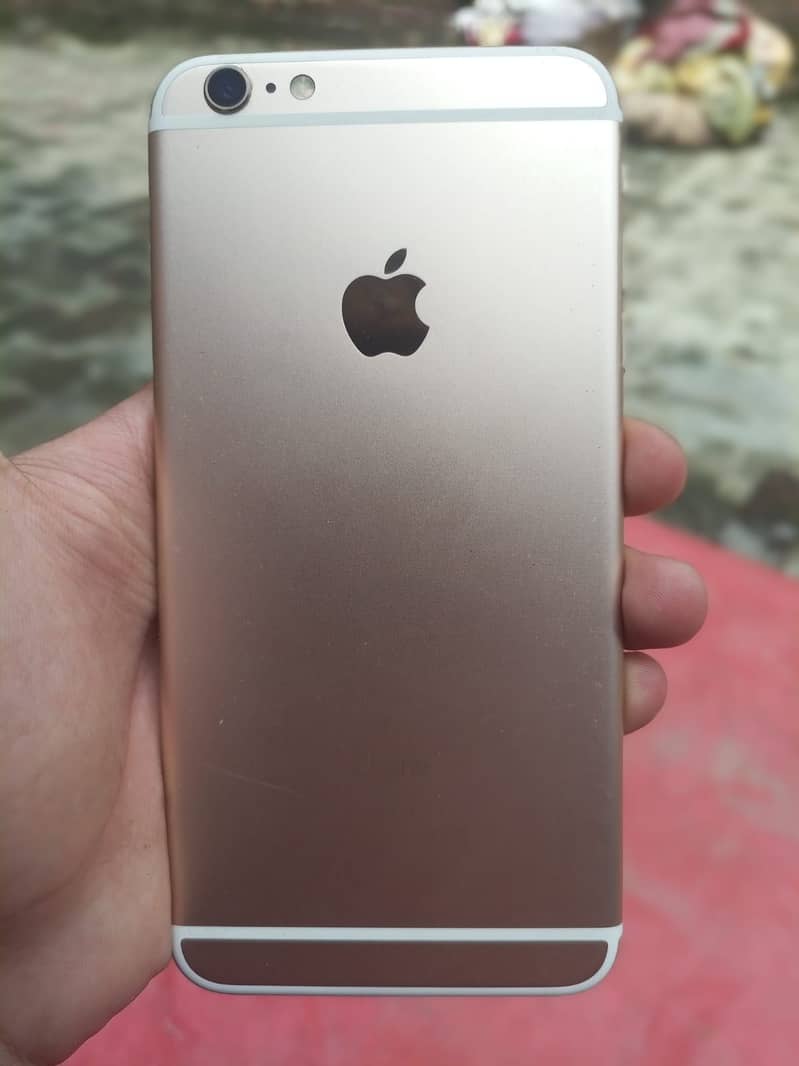 Apple iPhone 6S Plus 2