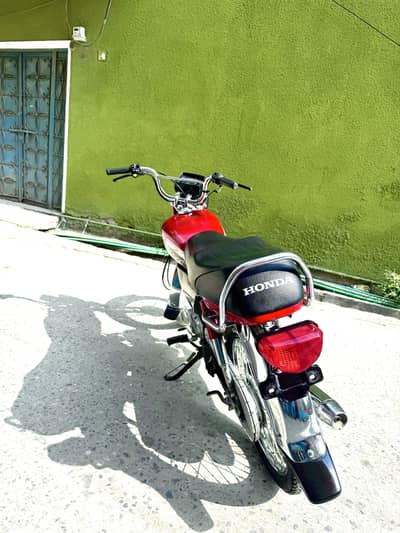 Hounda 7t 2025 model 10 by 10 condition