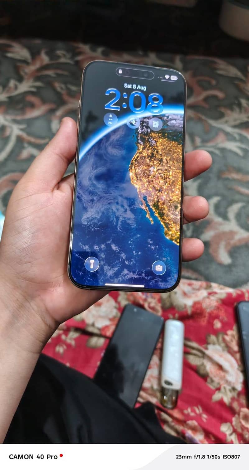 Apple iPhone 16 Pro Max 3
