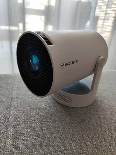 Smart Android Projector Multimedia 4K HD , Led ki chutti |home cinema