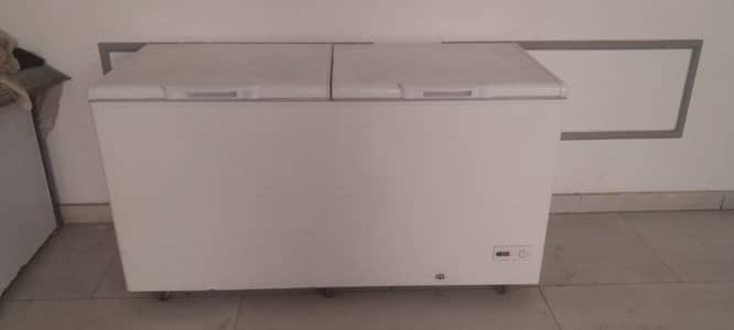 D freezer hai condition 10/ 8 hai all ok ha full size