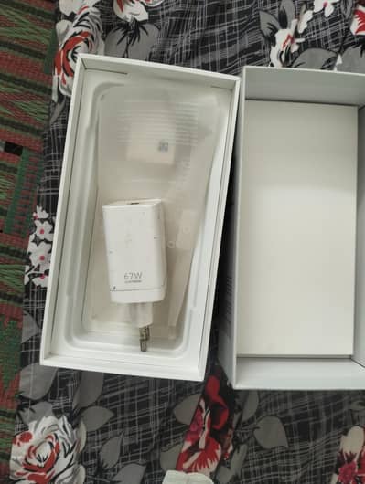 OPPO A78   8gb ram 256 GB memory Box charger set Hai dono