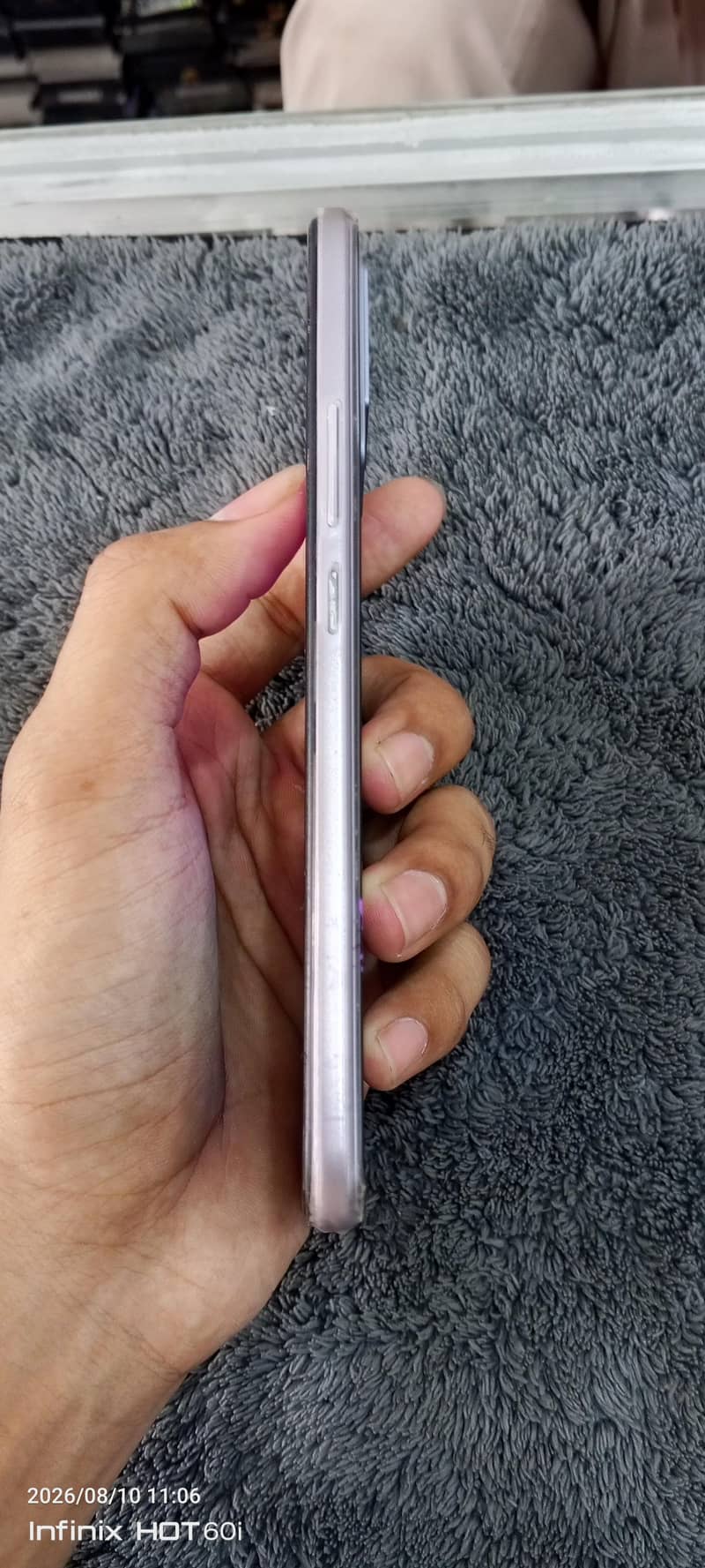 Vivo V21 4