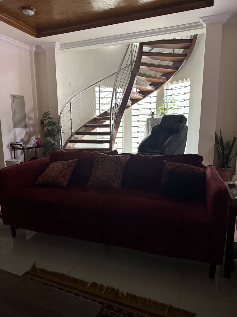 UAE imported 10/10 sofa set 2