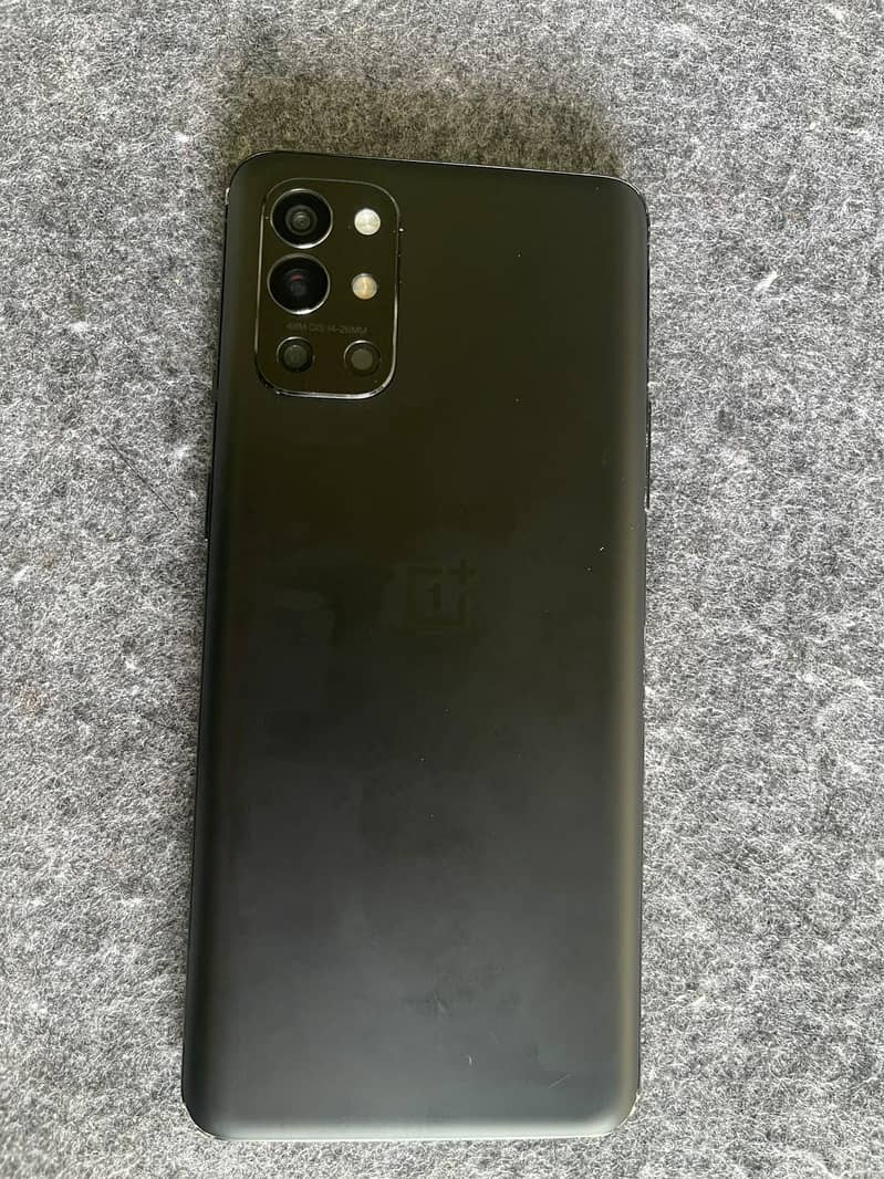 One Plus 9R 1