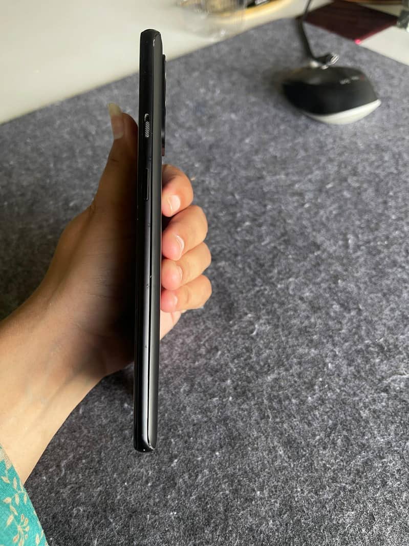 One Plus 9R 3