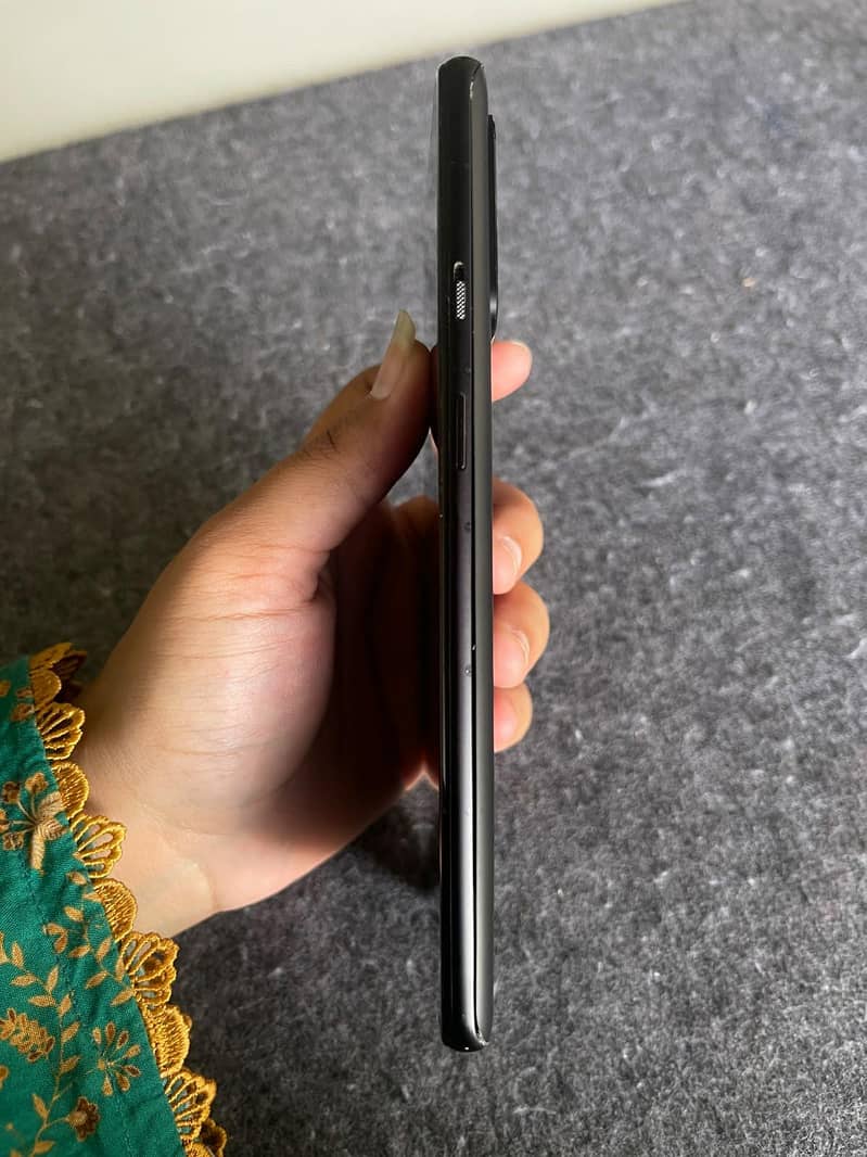 One Plus 9R 8
