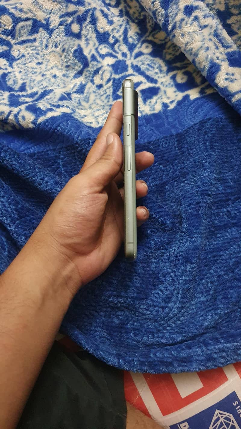 Google Pixel 8 3