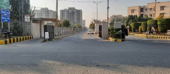 Good 5 Marla Flat For rent In Askari 11 - Sector C