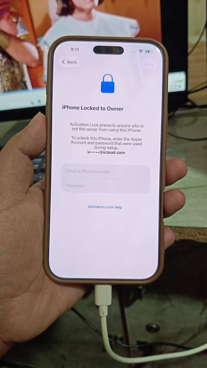 Apple iPhone 16 Pro Max 1