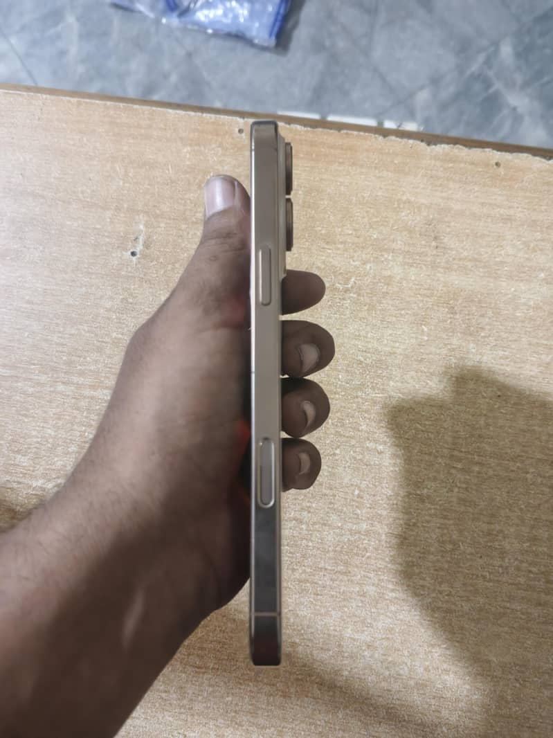 Apple iPhone 16 Pro Max panel changed 3