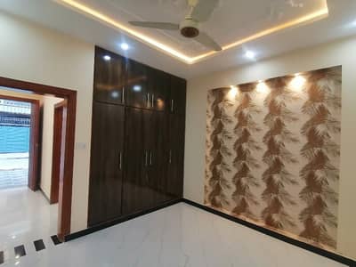Avail Yourself A Great 10 Marla House In Sabzazar Scheme
