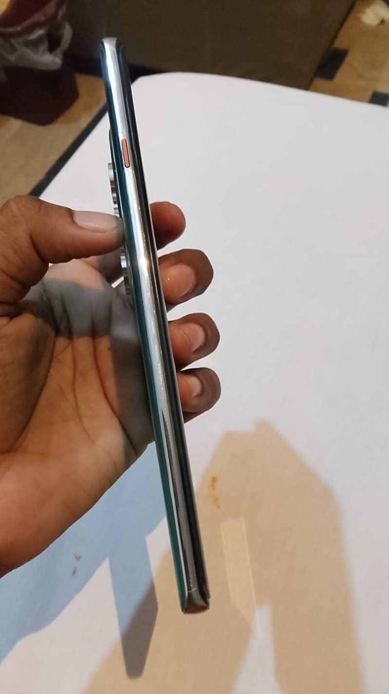 Tecno CAMON 40 2