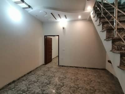 House In Sabzazar Scheme Sized 5 Marla Is Available