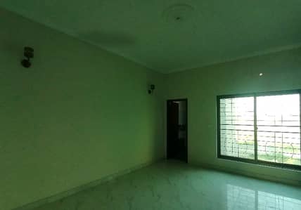 Sabzazar Scheme Lower Portion Sized 5 Marla For rent