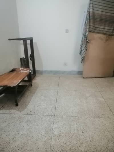 10 marla dubial house in Kareem Block