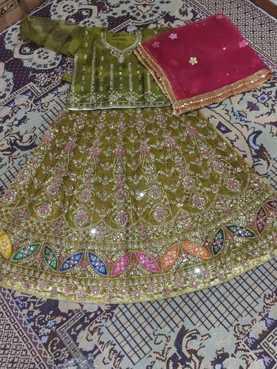 beautiful lehnga for mehndi occasion