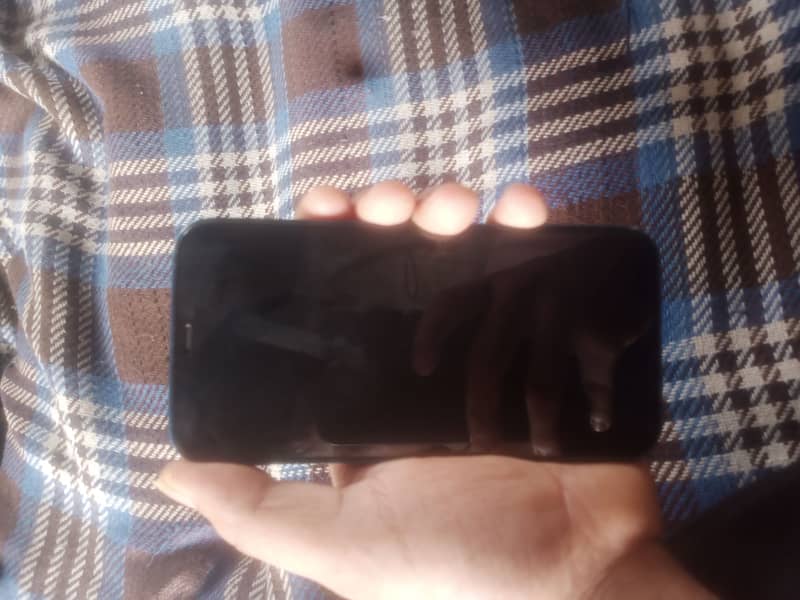 Apple iPhone 12 4