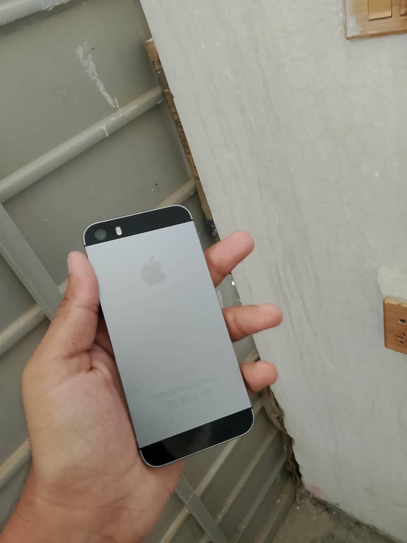 Apple iPhone 5s 3
