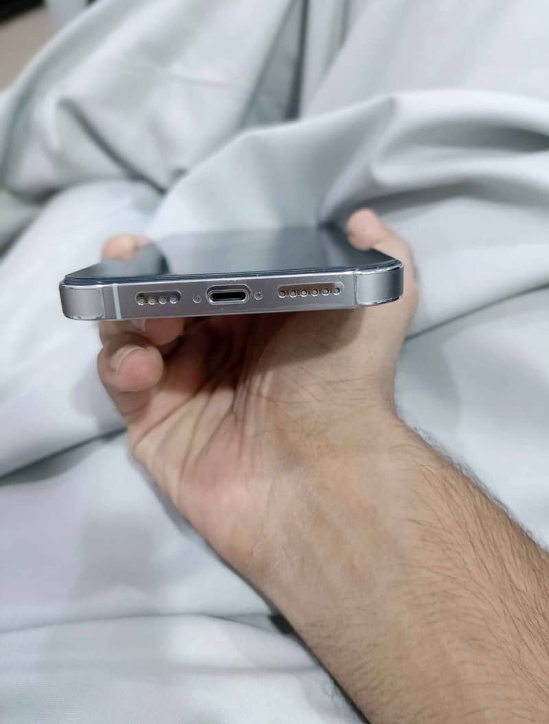 Apple iPhone 14 Pro Max 1