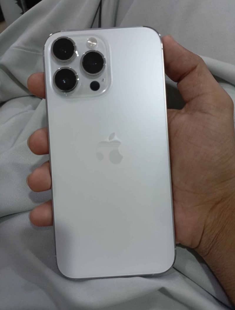 Apple iPhone 14 Pro Max 2