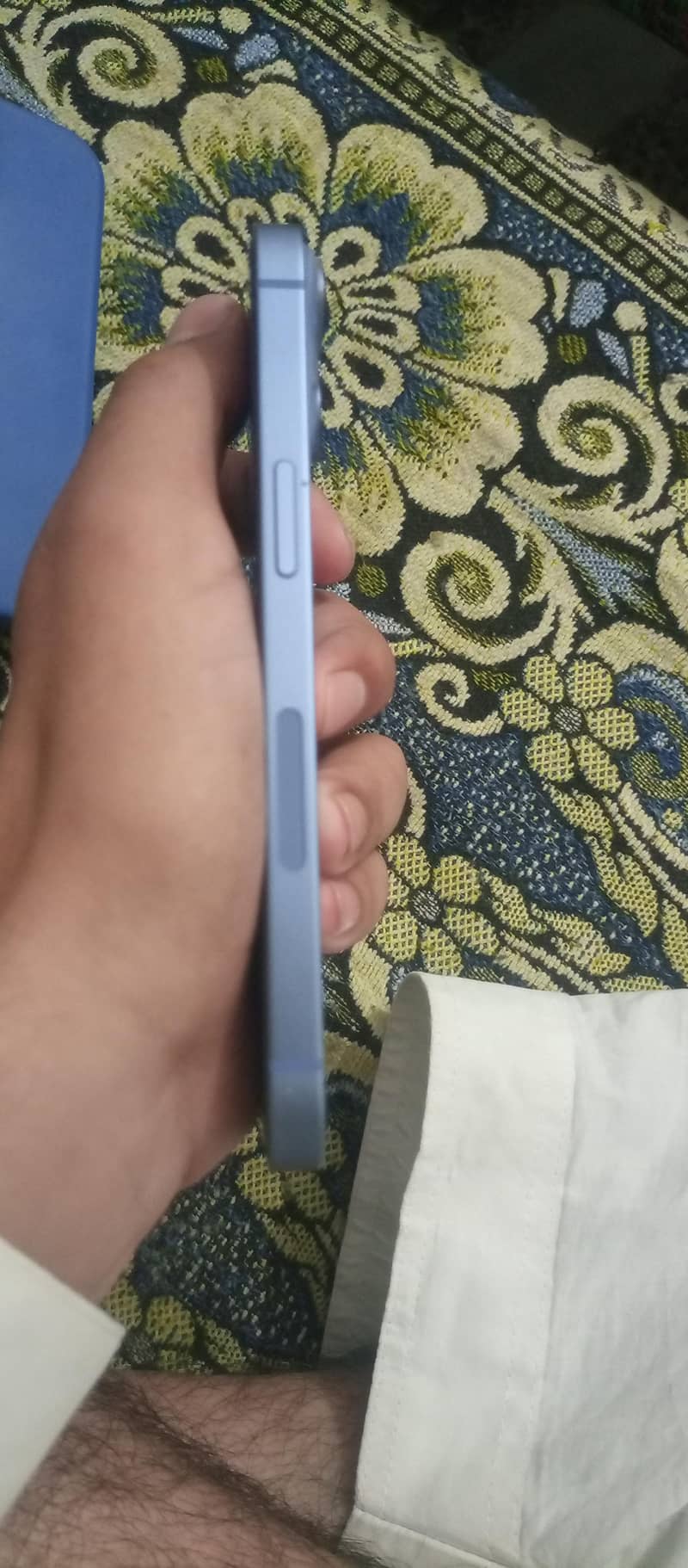 Apple iPhone 14 3