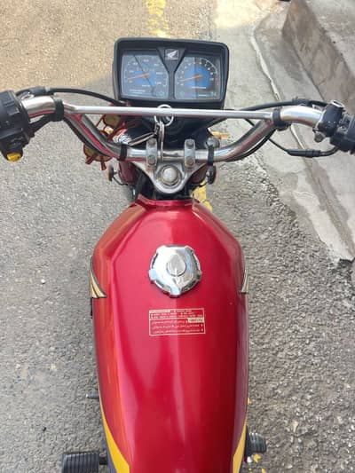 HONDA CG 125 RED ( TOTAL GENIOUN ANTIQUE PICE 2010 )