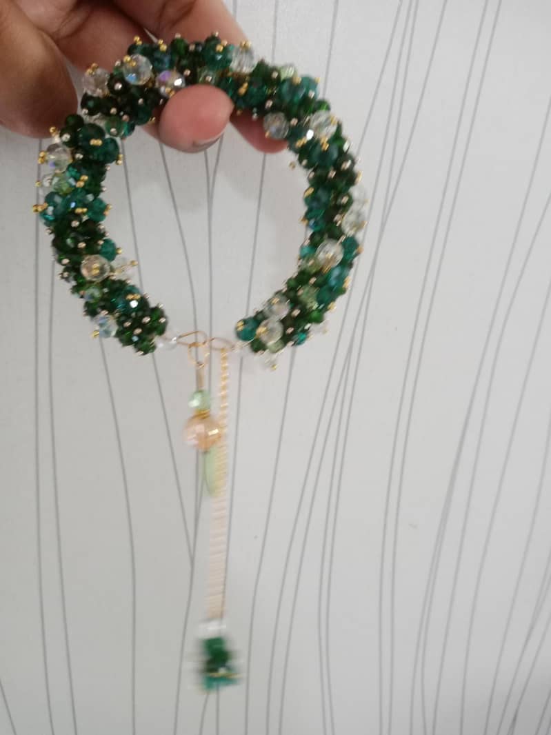 bracelets 8