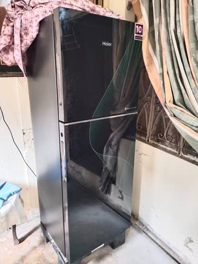 Haier HRF-726 Refrigerator – 9 Cu. Ft. – Less Than 6 Months Used