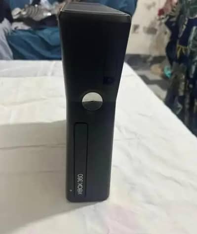 Xbox 360 1tb 58 games install