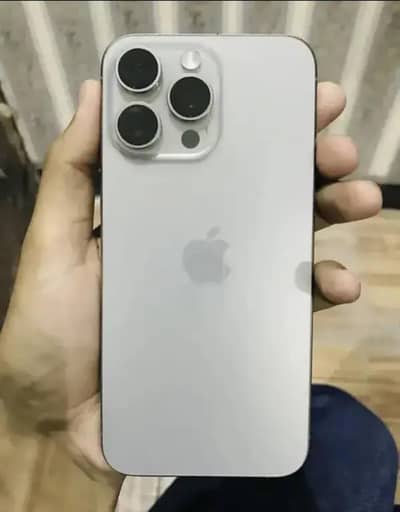 Apple iPhone 15 Pro Max