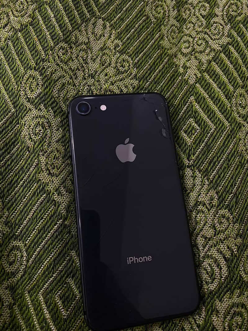 Apple iPhone 8 0