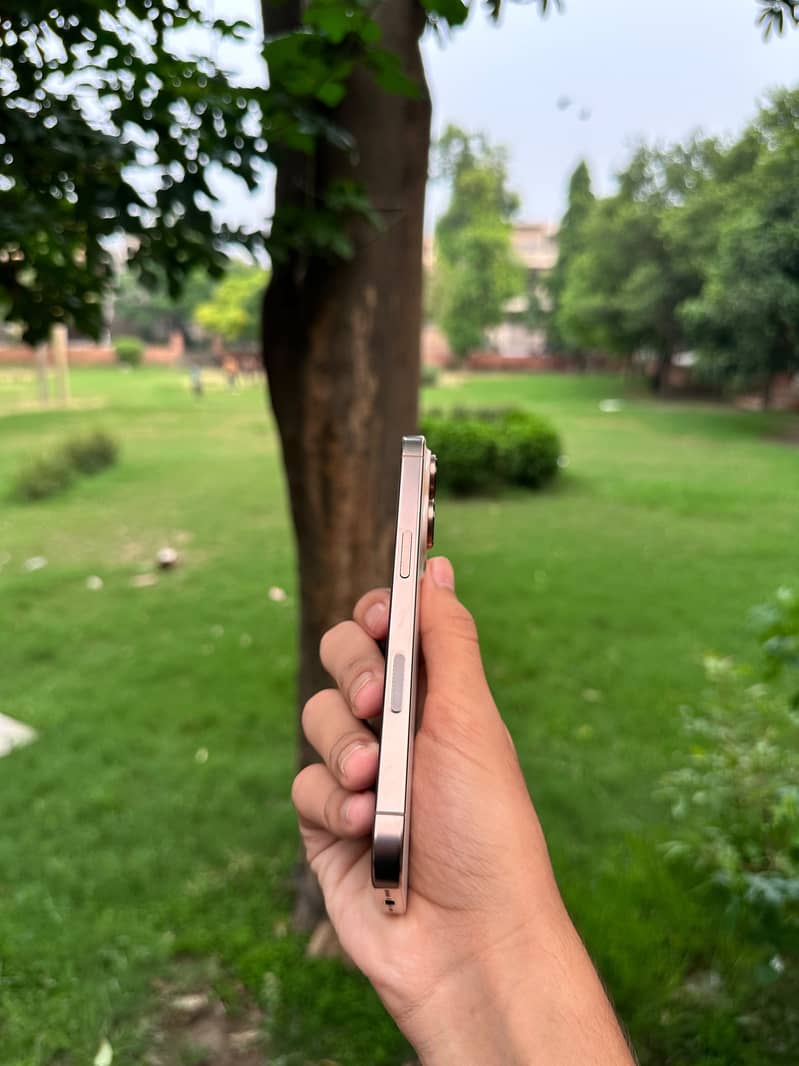 Iphone 16PRO JV 4
