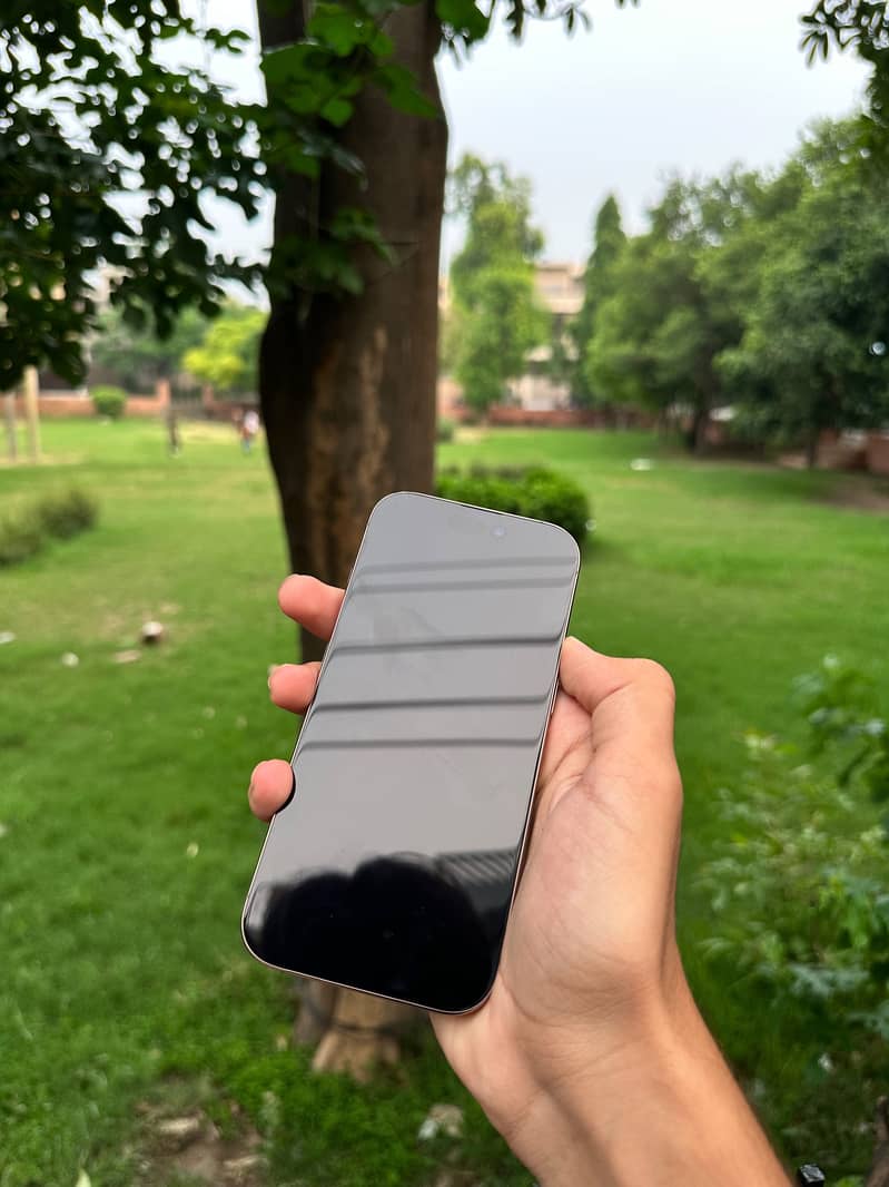 Iphone 16PRO JV 5
