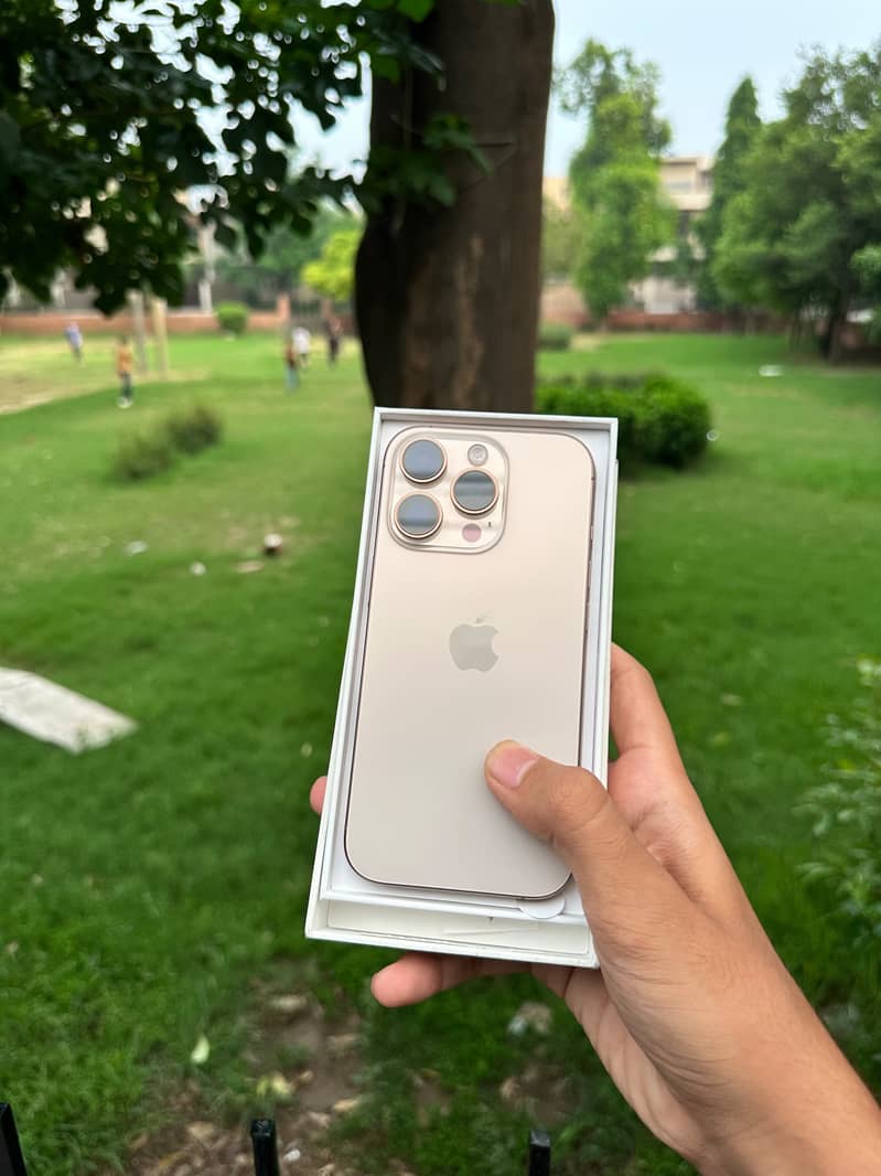 Iphone 16PRO JV 6