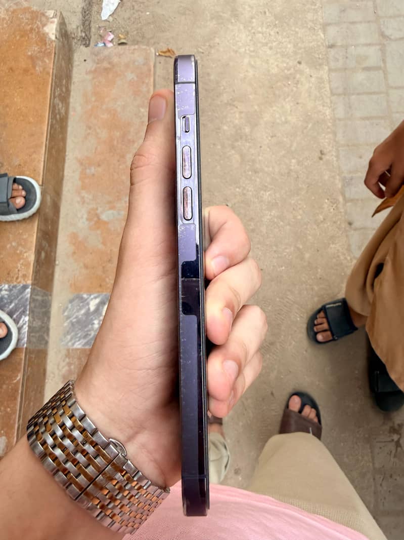Apple iPhone 14 Pro Max 3