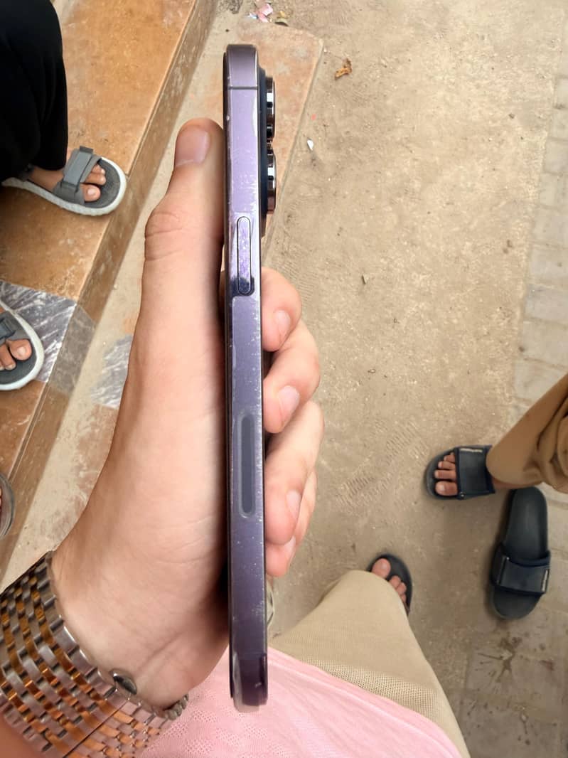 Apple iPhone 14 Pro Max 4