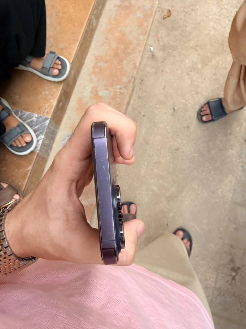Apple iPhone 14 Pro Max 6