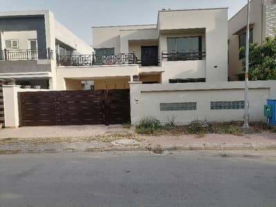Facing Park Ideal House For Sale In Bahria Town - Babar Block