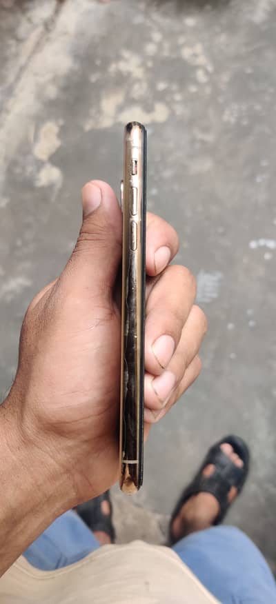 Apple iPhone XS