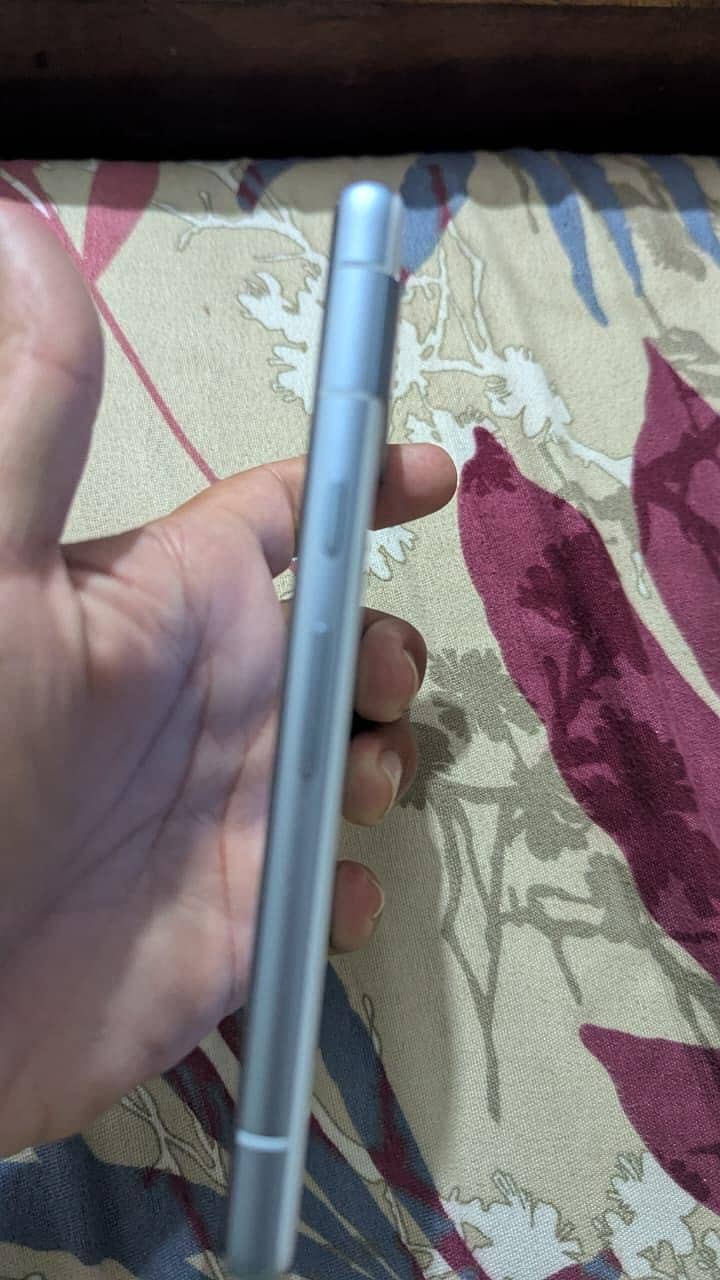 Google Pixel 7a 2
