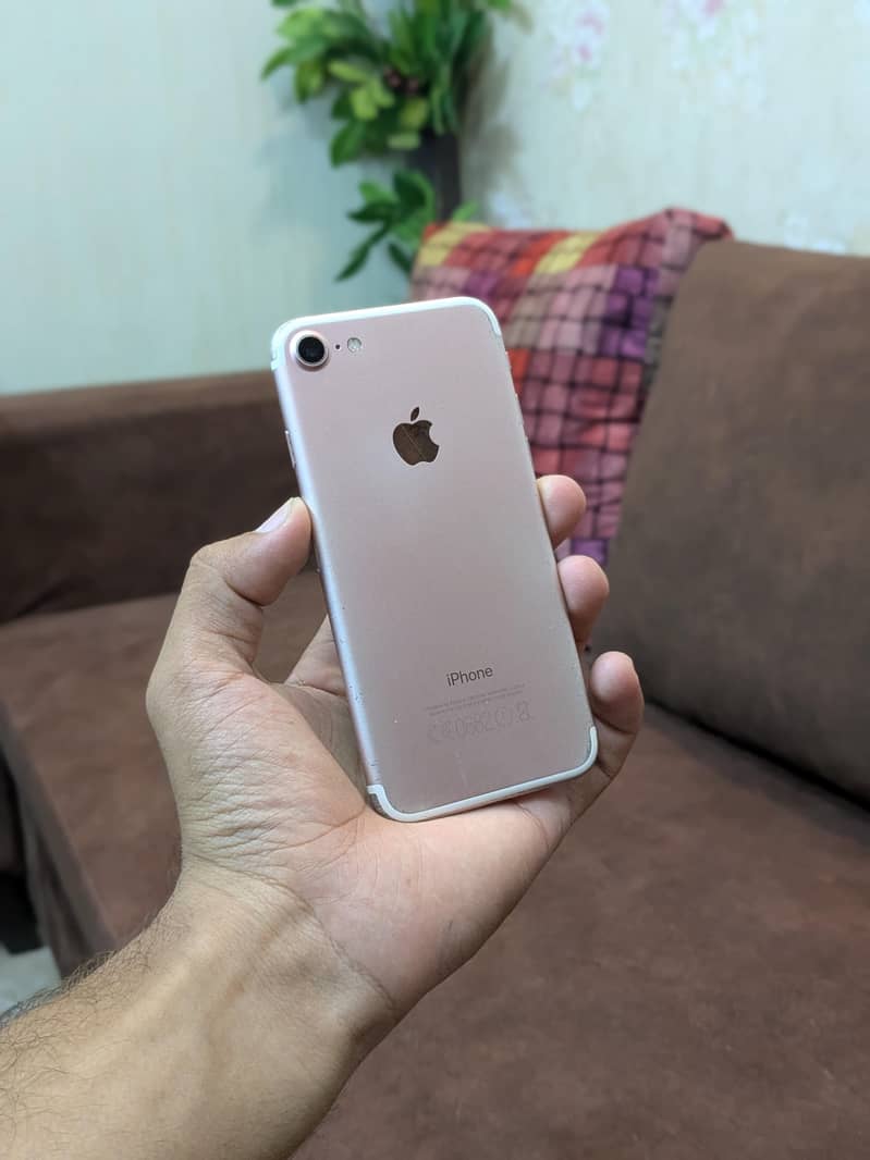 Apple iPhone 7  PTA approved 0