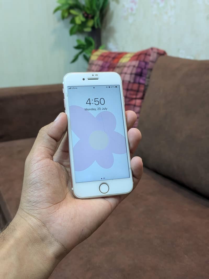 Apple iPhone 7  PTA approved 1