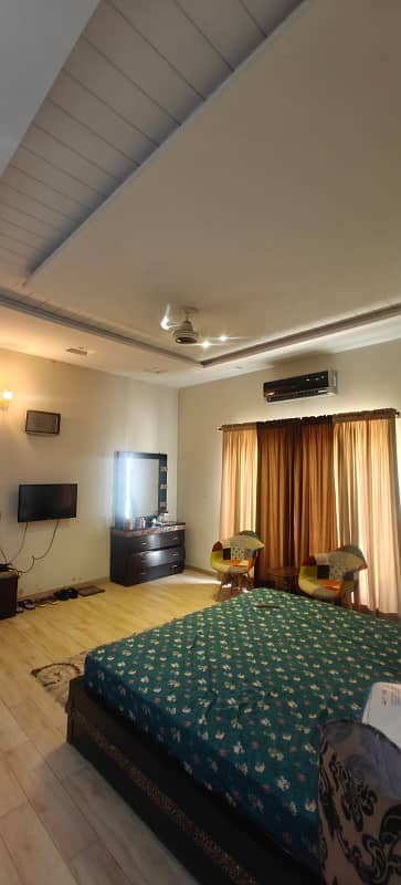 11 Marla Facing Park House Available For Sale In Overseas B Bahria Town Lahore