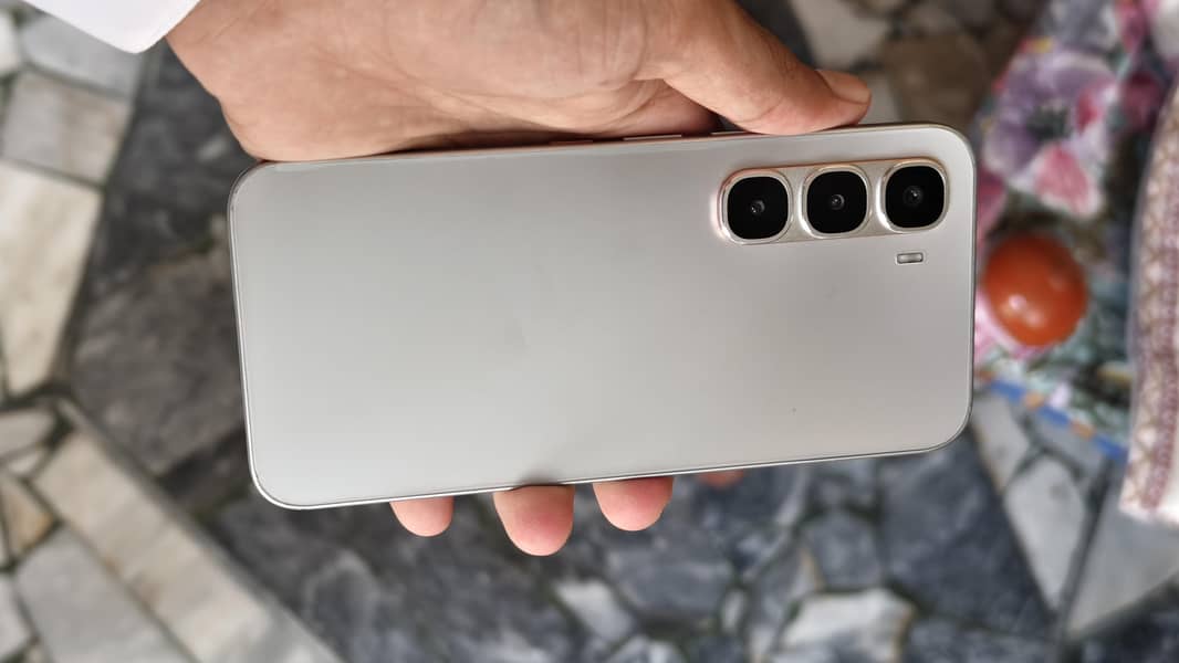 Infinix hot 60 pro 0