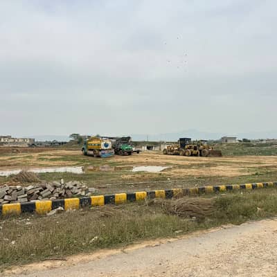 F-14/3 East Service Road Plot 1 Kanal Prime Location.