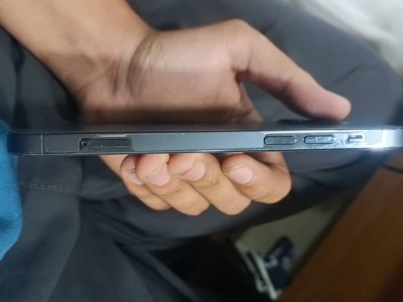 Apple iPhone 12 Pro 4