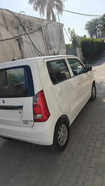 tota geniune Suzuki Wagon R AGS 2022